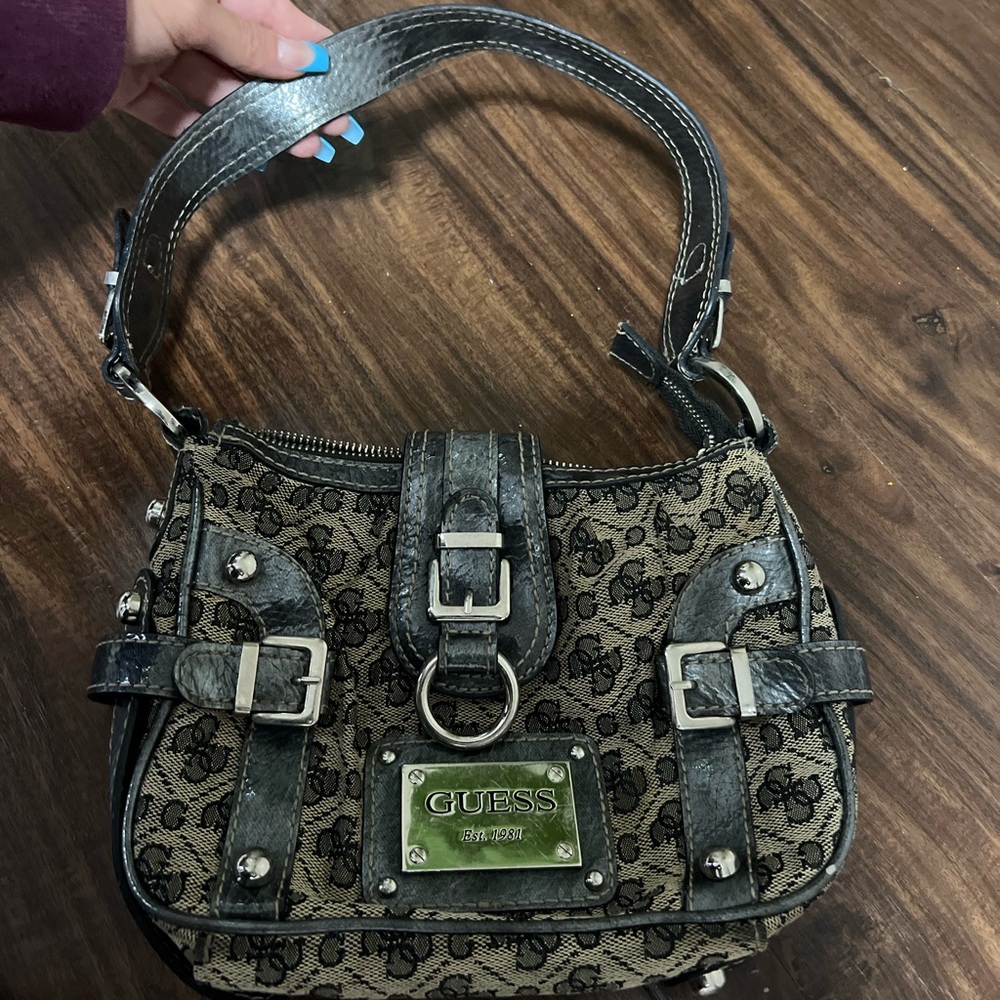 GUESS MINI PURSE